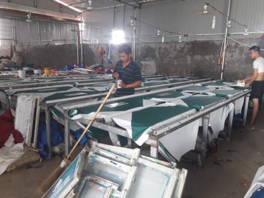 Xưởng sản xuất áo mưa tại Hà Nội